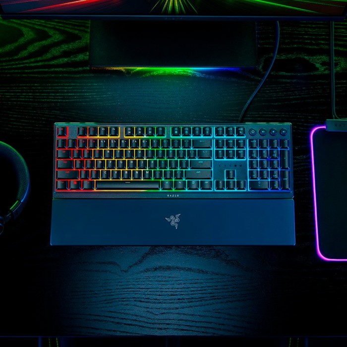 Teclado Gamer Razer Ornata V3 RGB Reposamuñecas USB Español