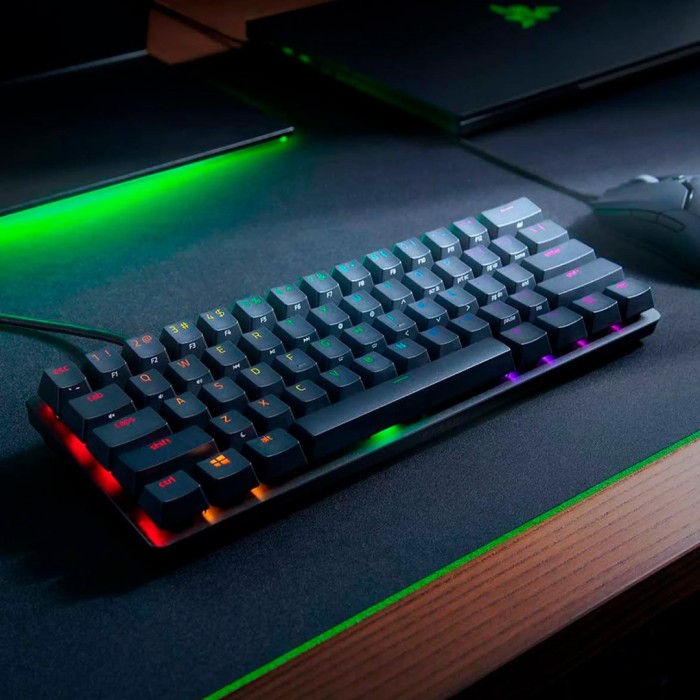 Teclado Gamer Razer Huntsman Mini 60% RGB, Switch Razer Purple, Español