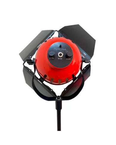 Cabezal de iluminación led Iluminus Redhead Bicolor Luz Led 50W Con Dimmer y Barndoor