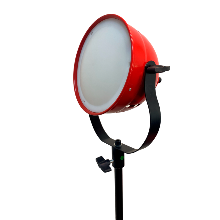 Cabezal de iluminación led Iluminus Redhead Bicolor Luz Led 50W Con Dimmer y Barndoor