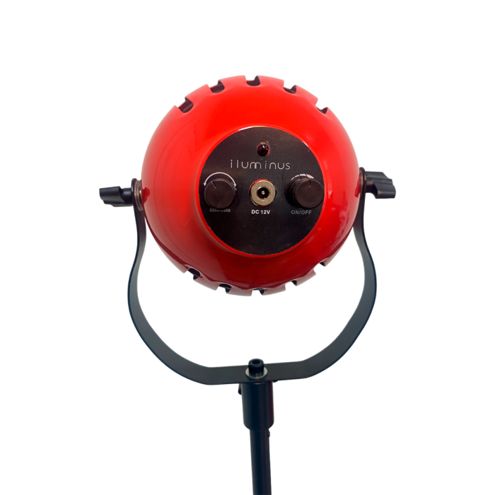 Cabezal de iluminación led Iluminus Redhead Bicolor Luz Led 50W Con Dimmer y Barndoor