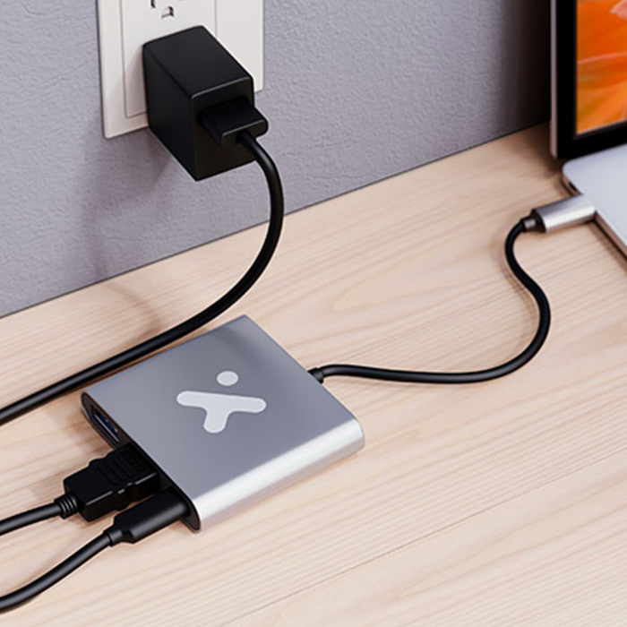 Adaptador USB-C 3 en 1 Xtech XTC-566 HDMI + USB